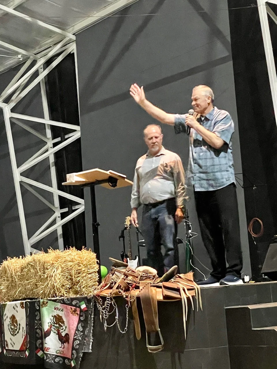 Terry speaking at a ministry gathering in Tulancingo, Mexico